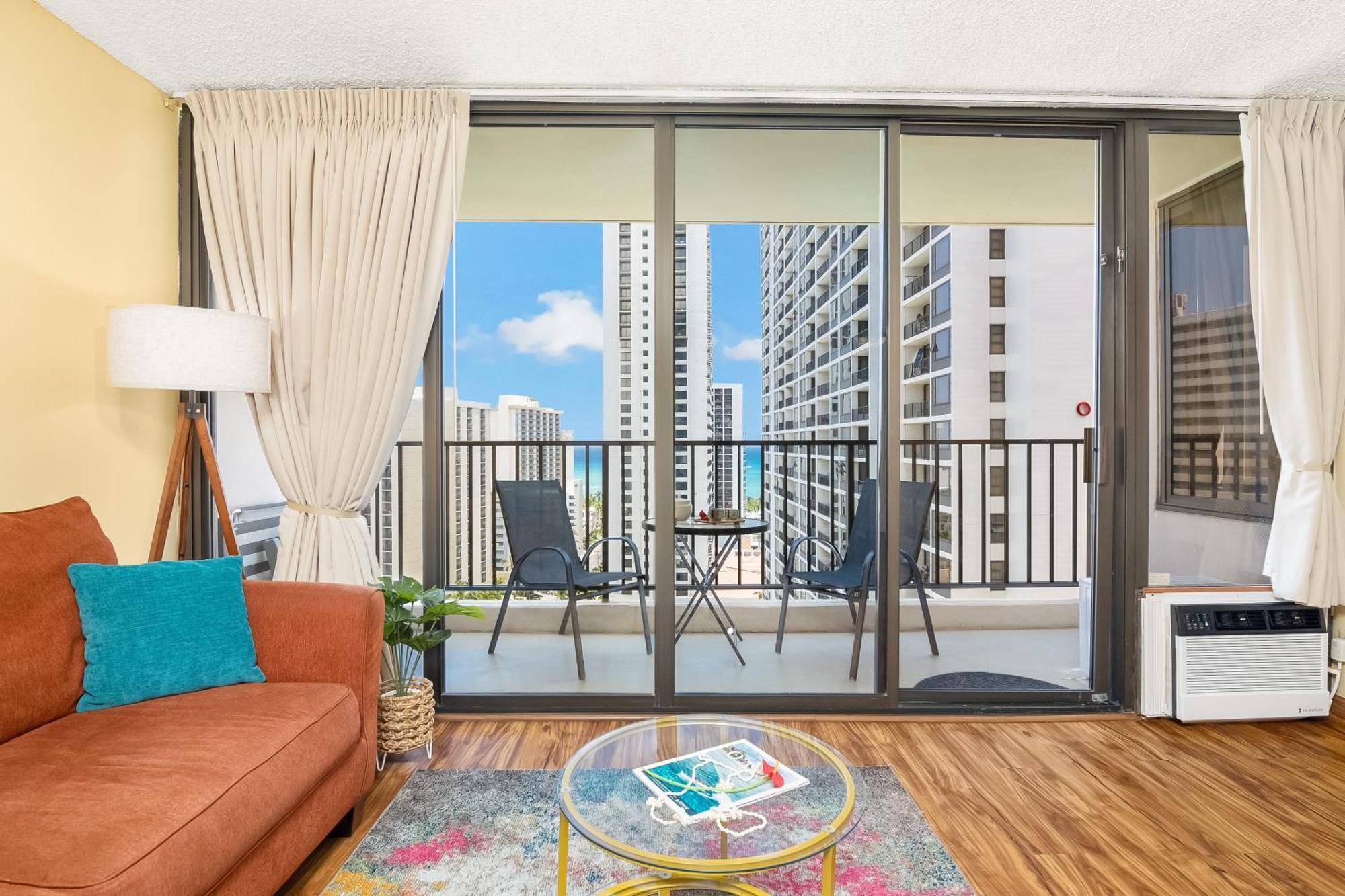 Beautiful 1Br, Steps To Waikiki Beach And Parking Apartment Honolulu Exterior photo