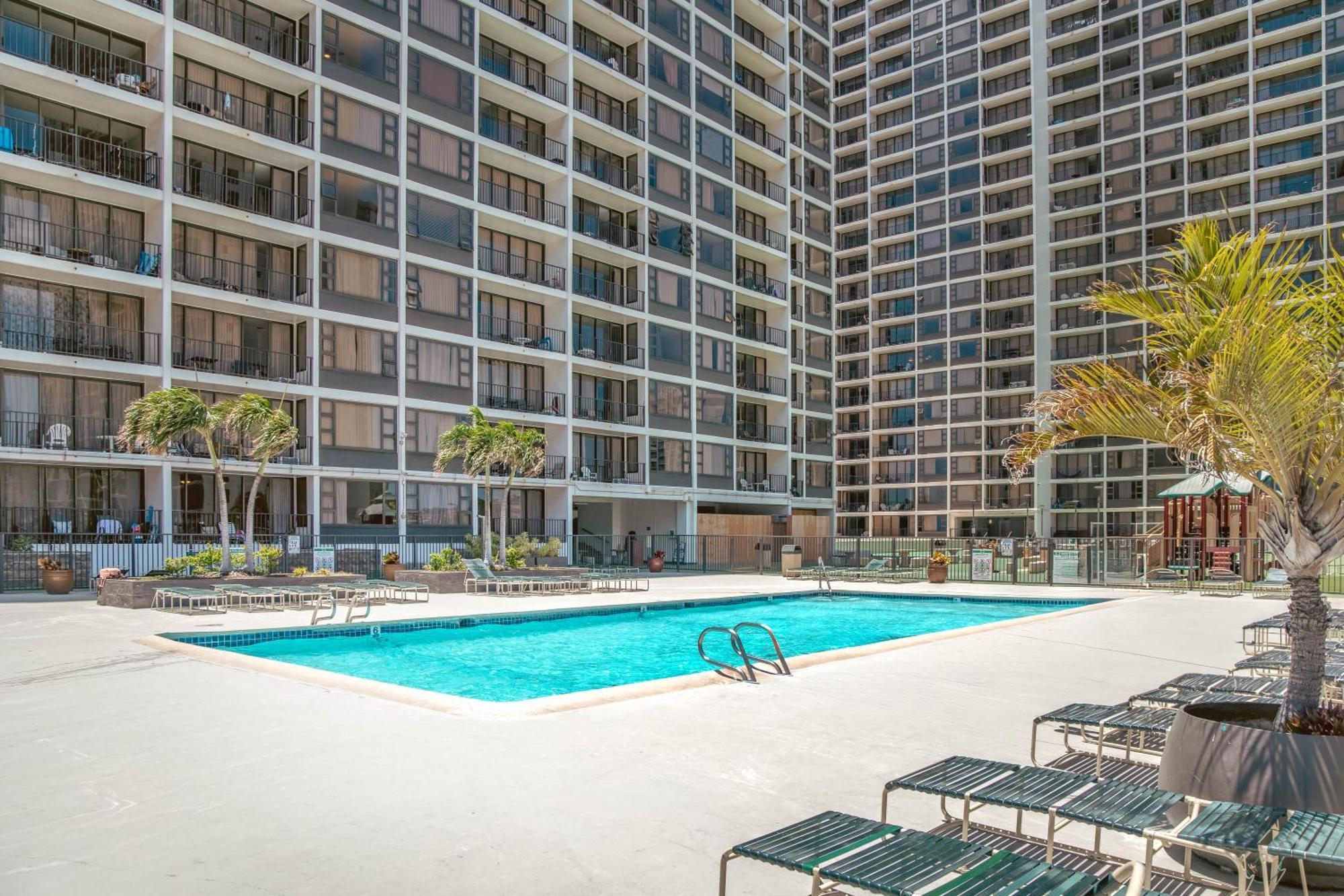 Beautiful 1Br, Steps To Waikiki Beach And Parking Apartment Honolulu Exterior photo